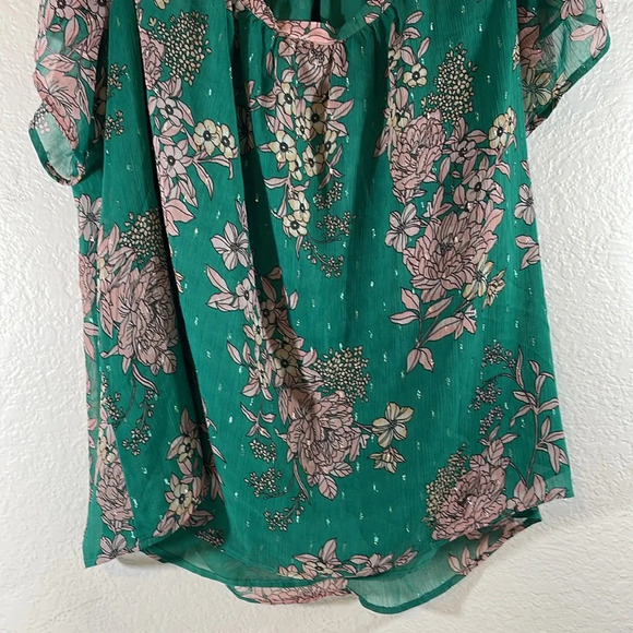 TORRID Cold Shoulder Halter Top Crinkle Chiffon Floral Green Size 2 NEW - Picture 8 of 14